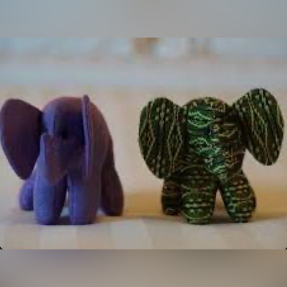 Conrad Hotel Elephant Trunk Up Lucky Plush Bangkok Rare OOAK 4” Set of 2 Lot - Picture 3 of 3